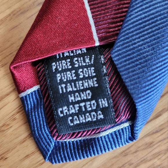 DION tie. Italian silk. Handmade in Canada. Excellent condition. - Picture 3 of 6